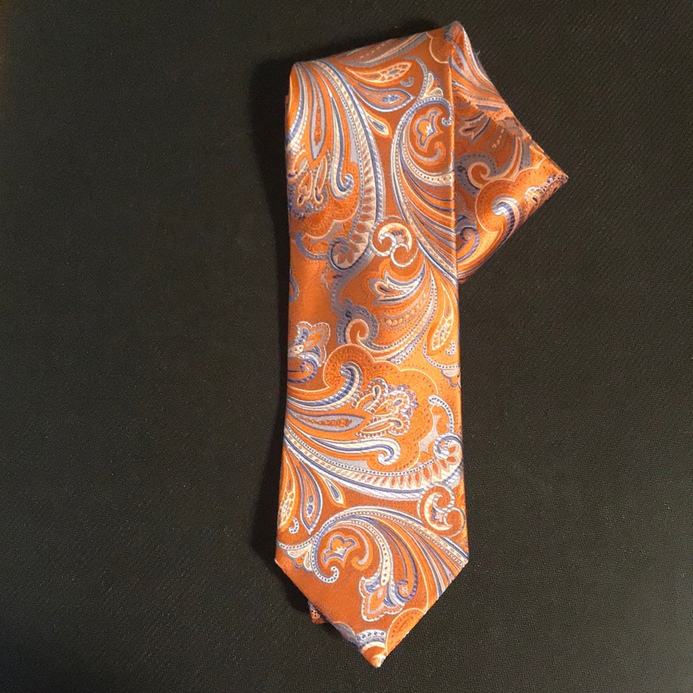 Vintage 100% silk designer men’s tie